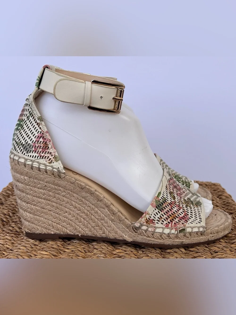 Vince Camuto Women’s Leerata Wedge‎ Espadrille Sandal Floral Print Size 7M
